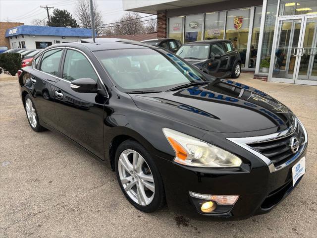 used 2014 Nissan Altima car, priced at $11,990