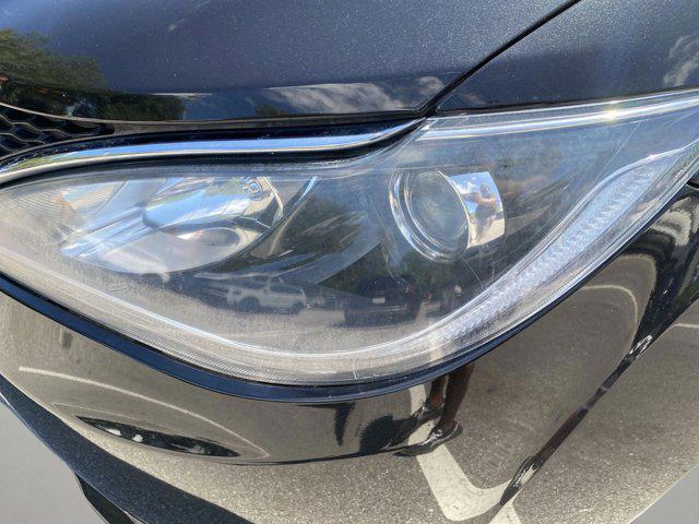 used 2018 Chrysler Pacifica car, priced at $11,998