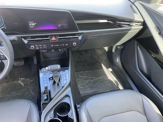 new 2025 Kia Niro car, priced at $30,130