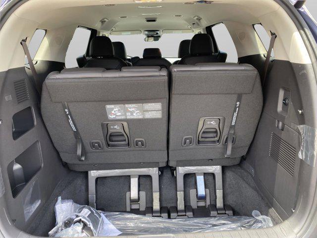new 2025 Kia Carnival car, priced at $39,067
