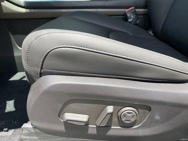 new 2025 Kia Carnival car, priced at $39,067