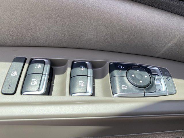 new 2025 Kia Carnival car, priced at $39,067