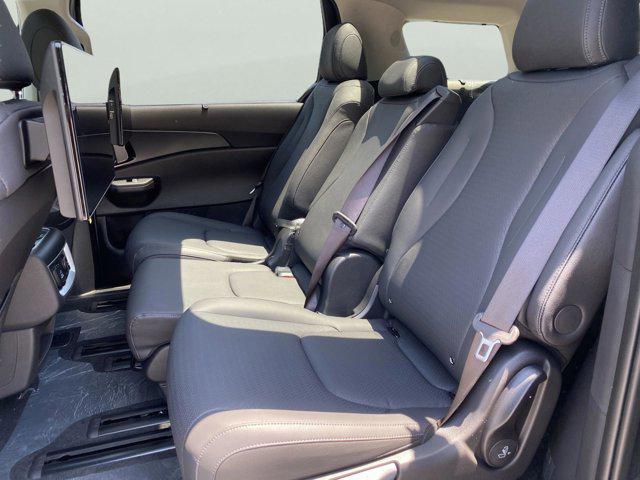 new 2025 Kia Carnival car, priced at $50,853