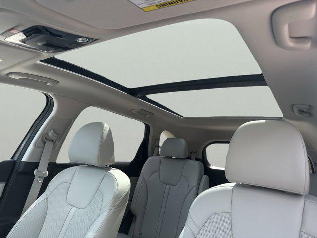 new 2025 Kia Sorento car, priced at $39,538