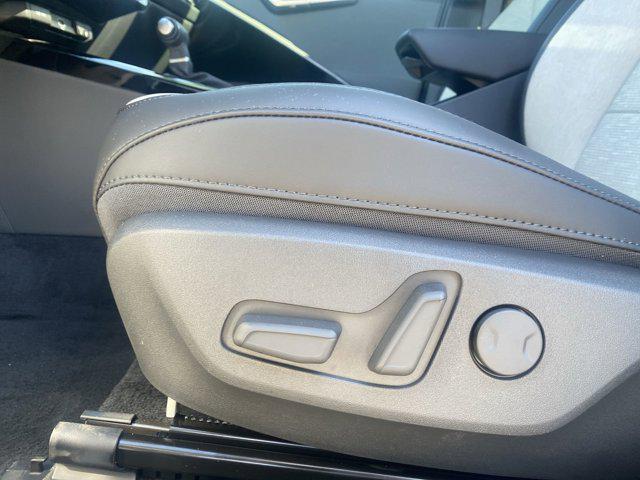 new 2025 Kia Niro car, priced at $31,620