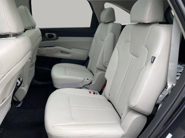 new 2025 Kia Sorento car, priced at $39,281