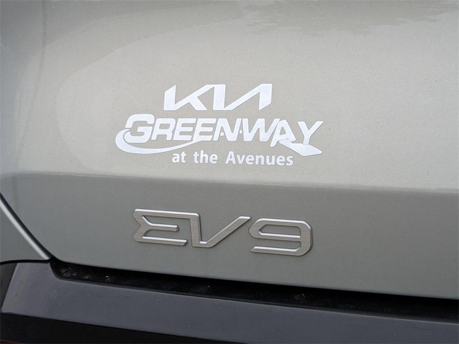 new 2024 Kia EV9 car, priced at $67,085