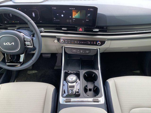 new 2026 Kia Carnival Hybrid car, priced at $52,712