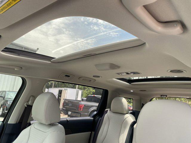new 2026 Kia Carnival Hybrid car, priced at $52,712