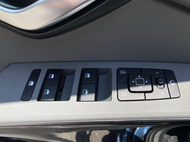 new 2025 Kia Niro car, priced at $31,086