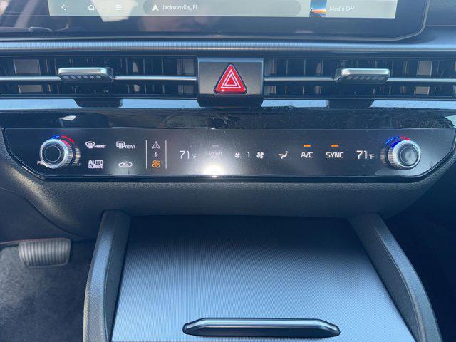 new 2026 Kia Sportage Hybrid car, priced at $40,680