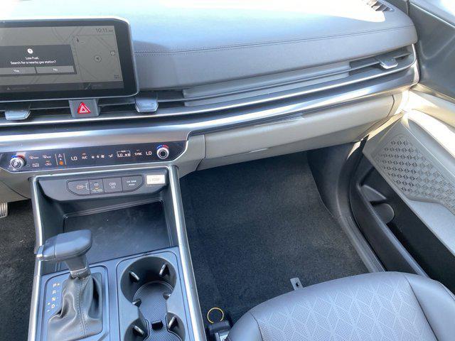 new 2025 Kia Carnival car, priced at $39,696