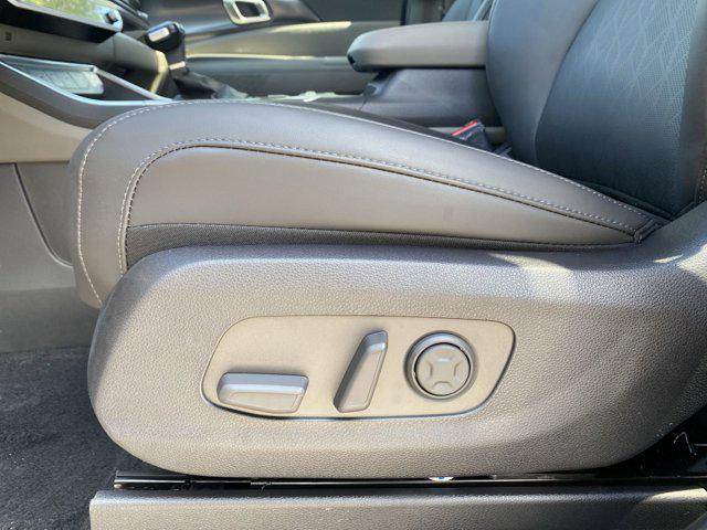 new 2025 Kia Carnival car, priced at $39,696