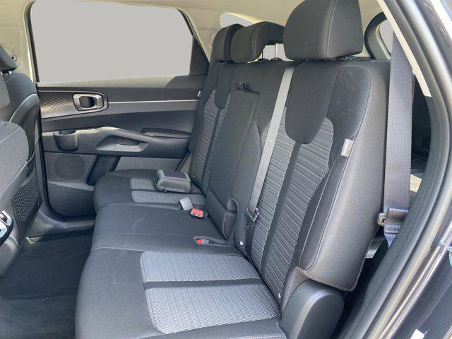 new 2025 Kia Sorento car, priced at $32,337