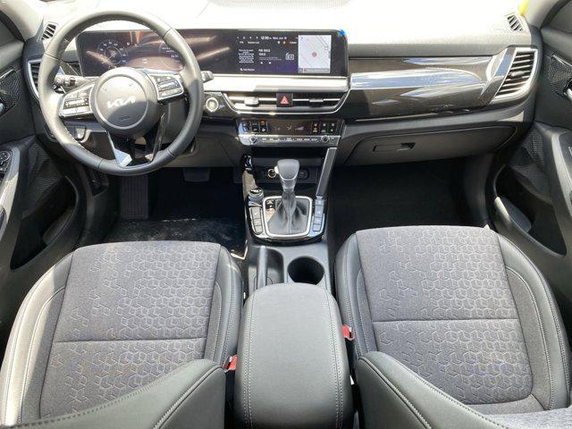 new 2025 Kia Seltos car, priced at $31,112