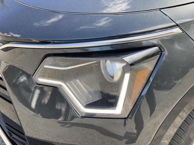 new 2025 Kia Niro car, priced at $31,456