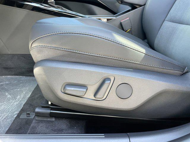 new 2025 Kia Niro car, priced at $31,456