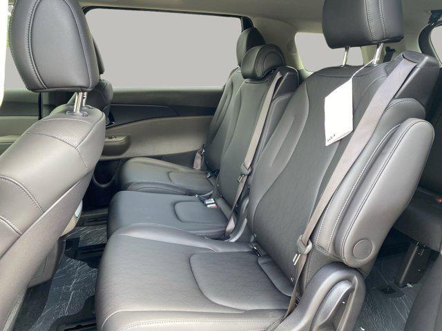 new 2025 Kia Carnival car, priced at $39,198