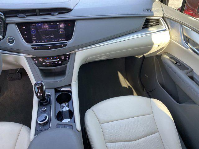 used 2021 Cadillac XT5 car, priced at $30,488