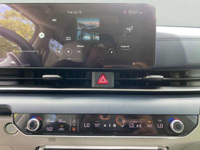 new 2025 Kia Carnival Hybrid car, priced at $41,713