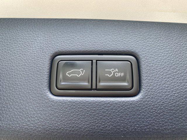 new 2025 Kia Carnival Hybrid car, priced at $41,713