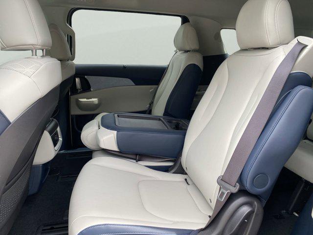 new 2025 Kia Carnival Hybrid car, priced at $41,713