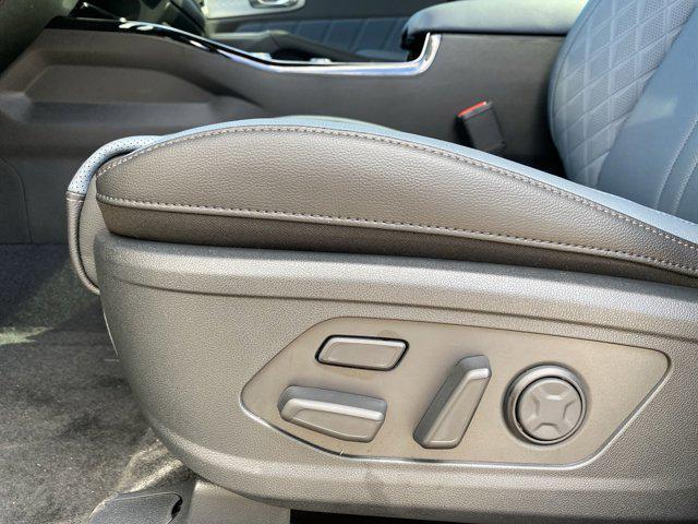 new 2025 Kia Sorento Hybrid car, priced at $47,493