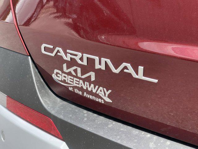 new 2025 Kia Carnival car, priced at $39,708