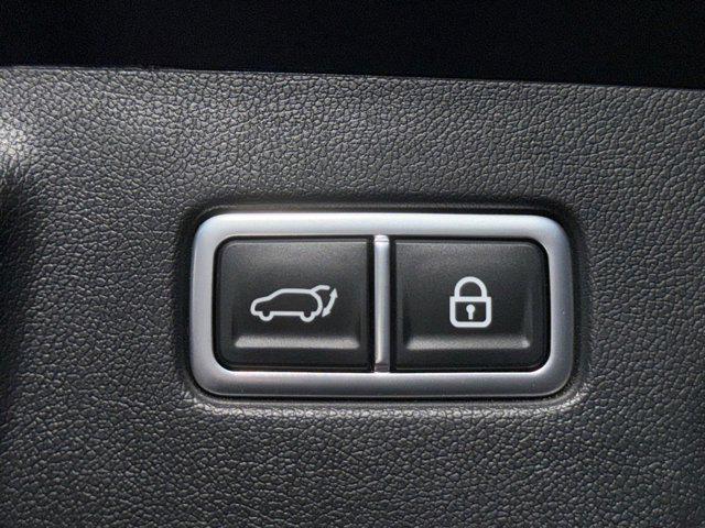 used 2023 Kia Sorento Hybrid car, priced at $33,978