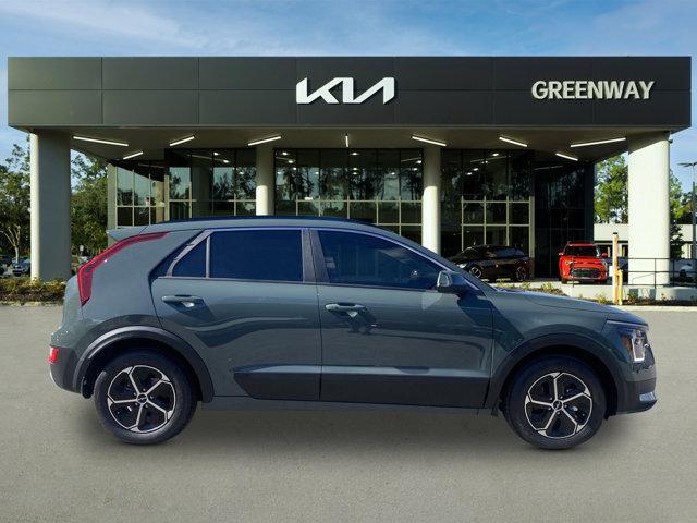 new 2025 Kia Niro car, priced at $30,378