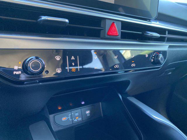 new 2025 Kia Sorento car, priced at $29,196