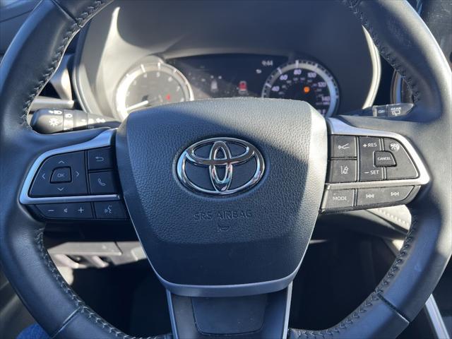 used 2023 Toyota Highlander car, priced at $32,488