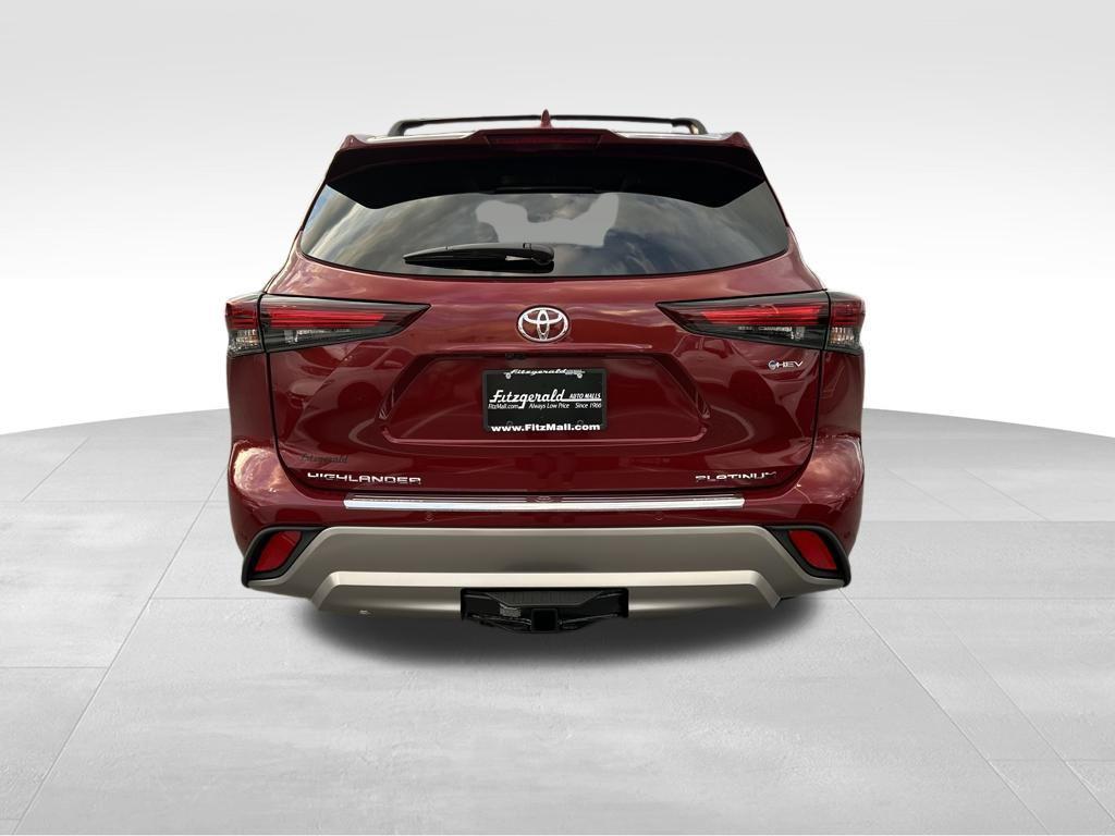 new 2026 Toyota Highlander Hybrid car, priced at $57,212