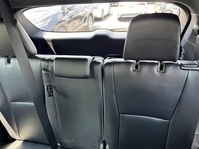 used 2021 Toyota Highlander car, priced at $32,288