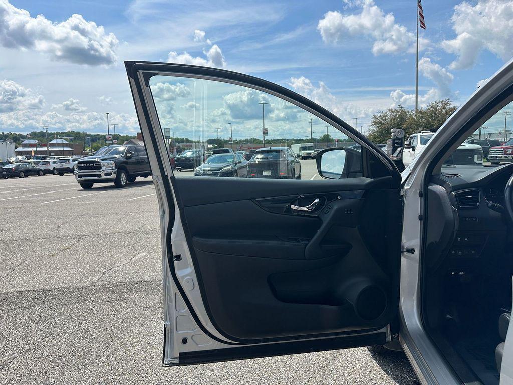 used 2022 Nissan Rogue Sport car, priced at $19,888