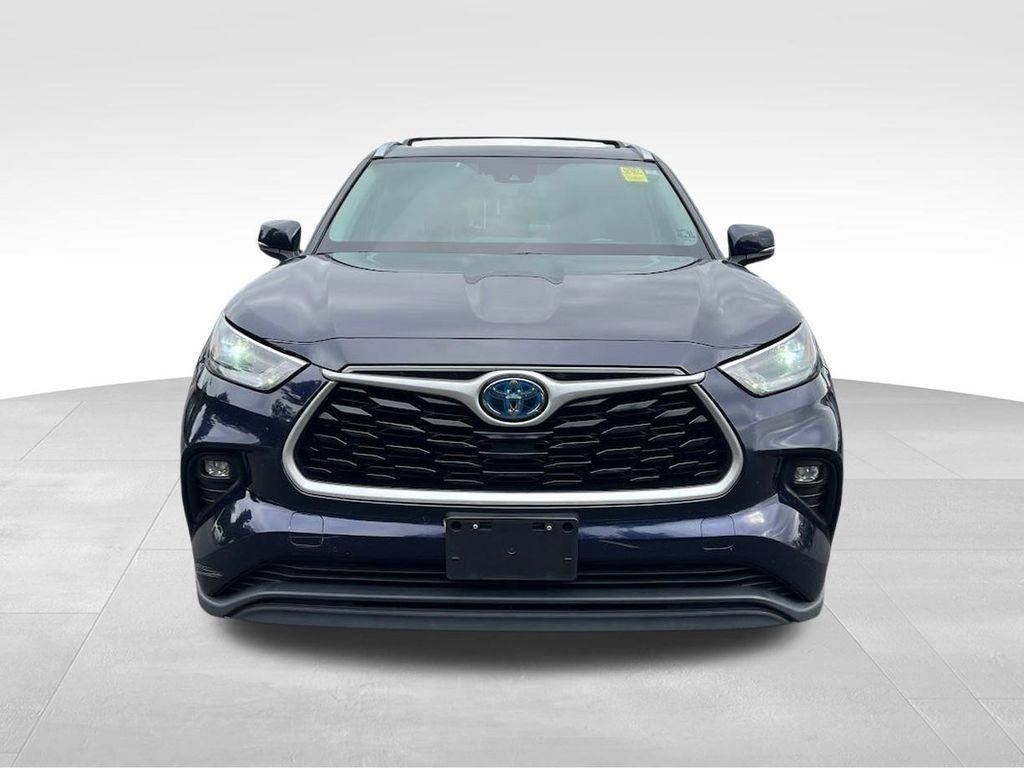 used 2021 Toyota Highlander Hybrid car, priced at $34,788