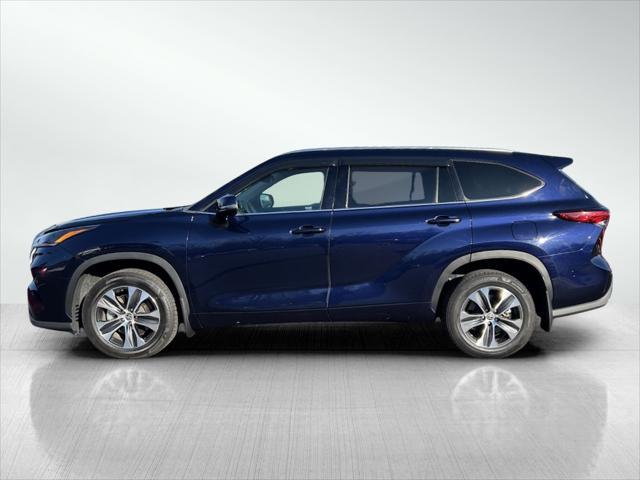 used 2021 Toyota Highlander car, priced at $31,488