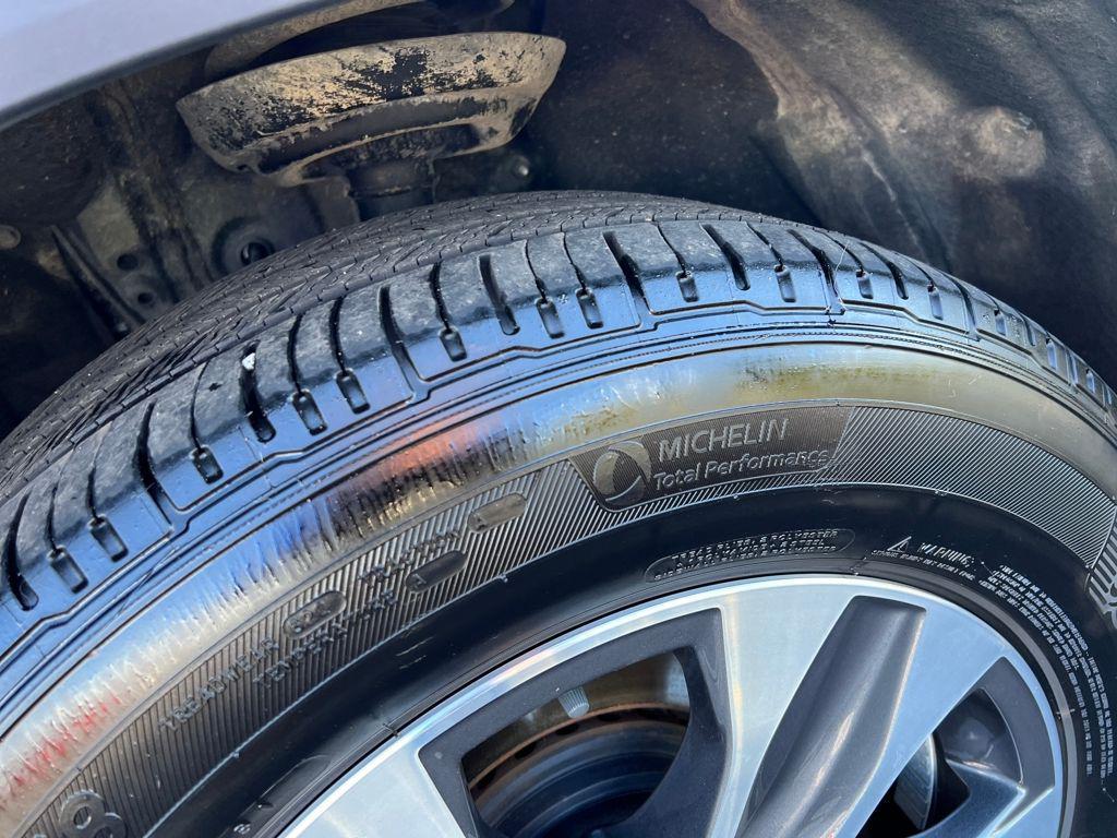 used 2024 Toyota Highlander car, priced at $38,888