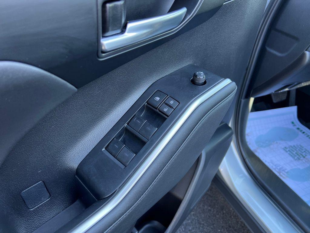 used 2024 Toyota Highlander car, priced at $38,888