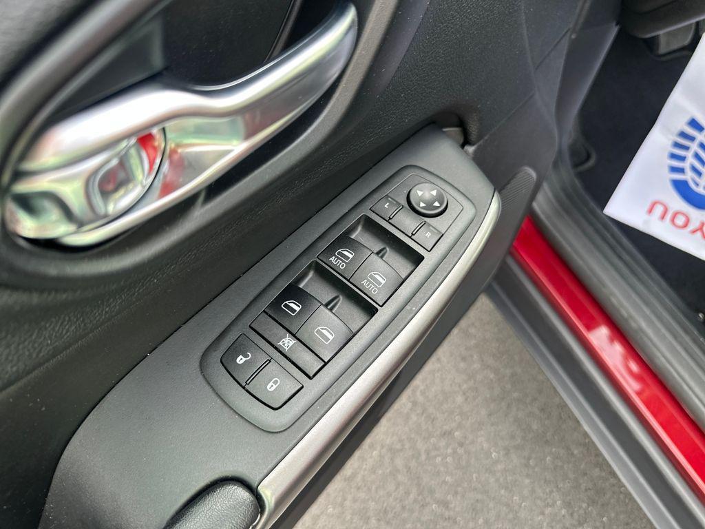 used 2020 Jeep Cherokee car, priced at $14,988