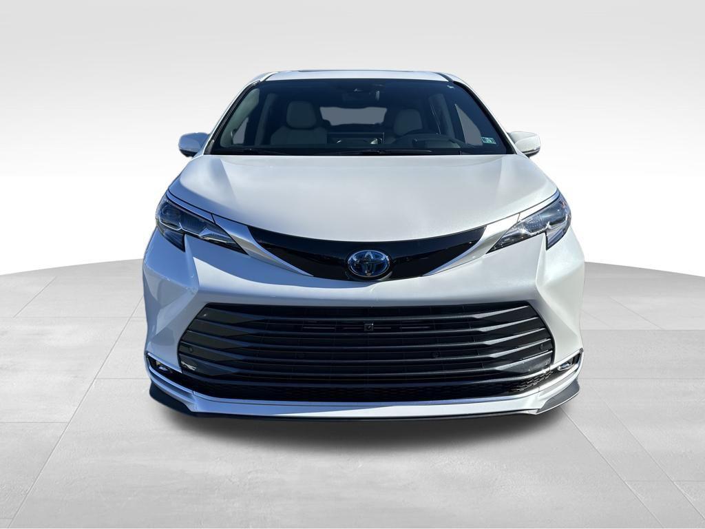 new 2025 Toyota Sienna car, priced at $60,729