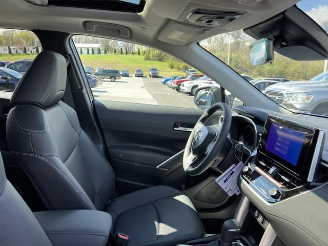 new 2025 Toyota Corolla Cross car, priced at $32,923