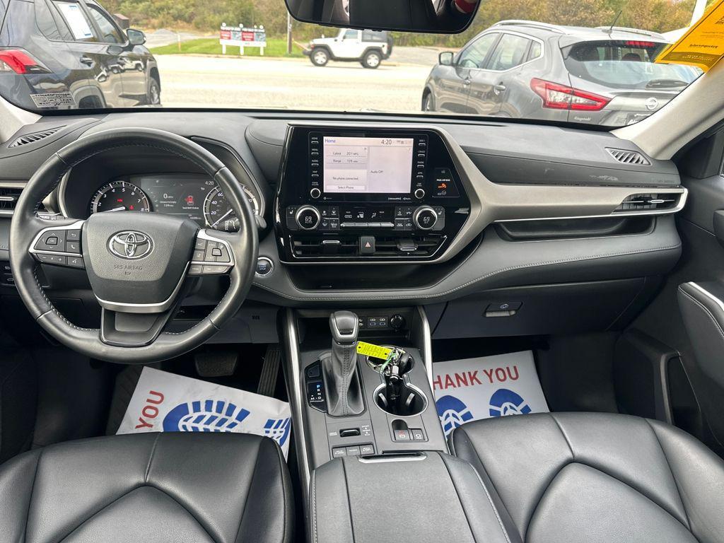 used 2022 Toyota Highlander car, priced at $32,488