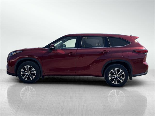 used 2020 Toyota Highlander car, priced at $30,988