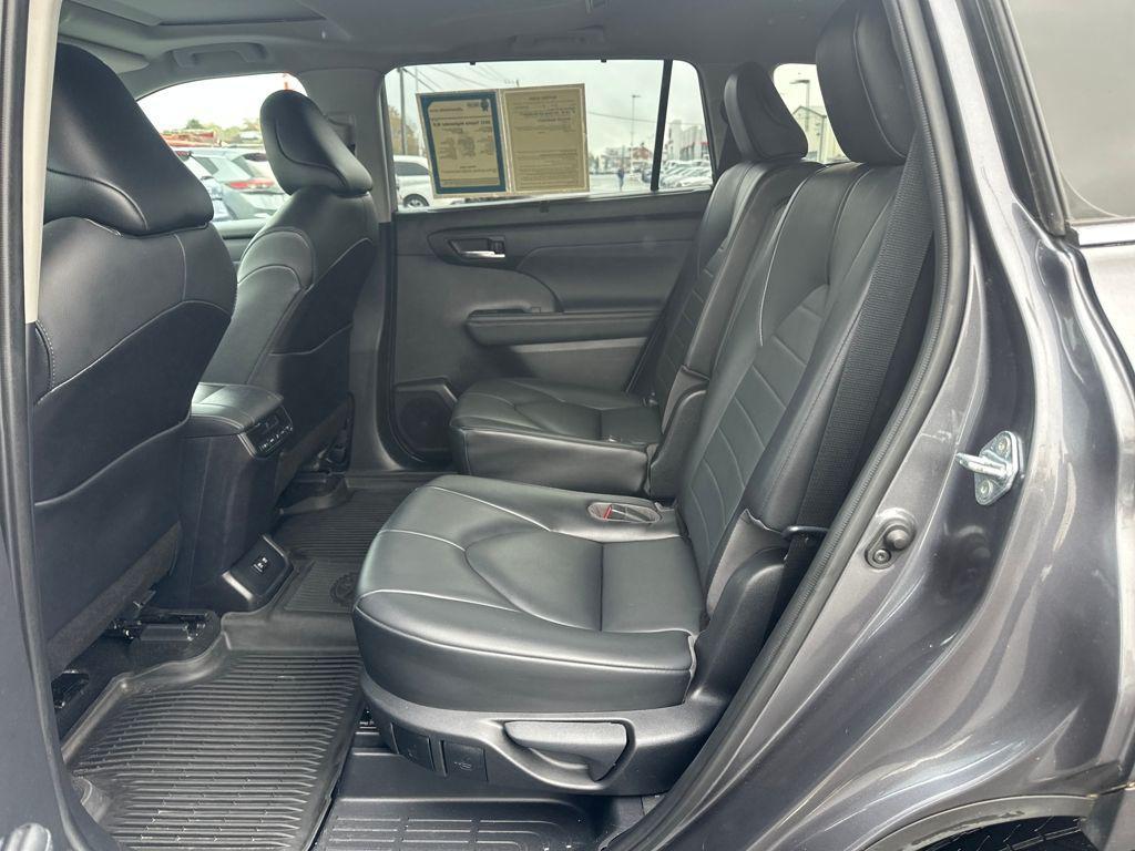 used 2021 Toyota Highlander car, priced at $27,988
