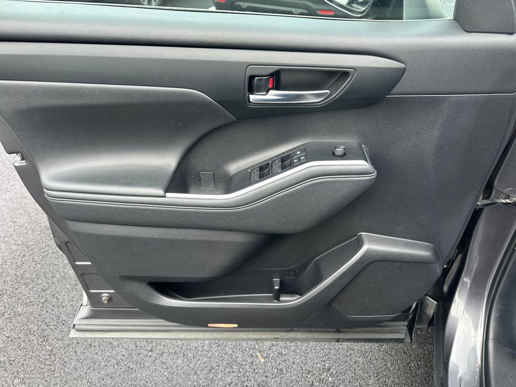 used 2021 Toyota Highlander car, priced at $27,988