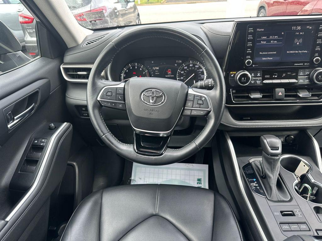 used 2021 Toyota Highlander car, priced at $27,988