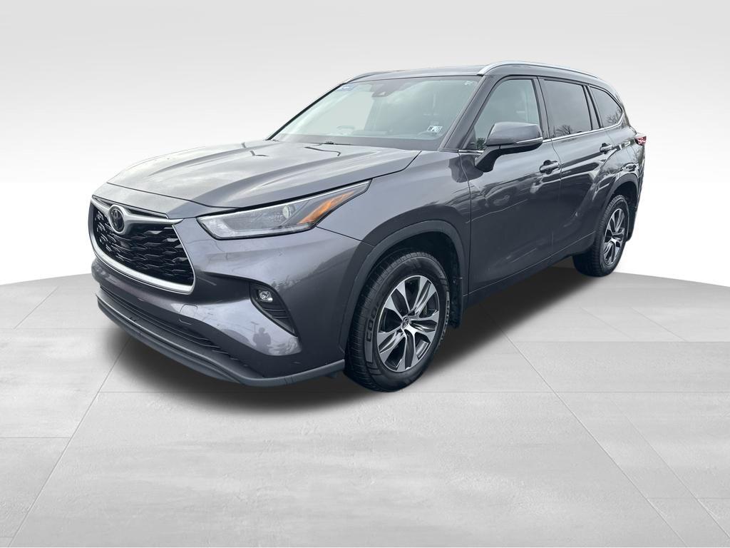 used 2021 Toyota Highlander car, priced at $27,988