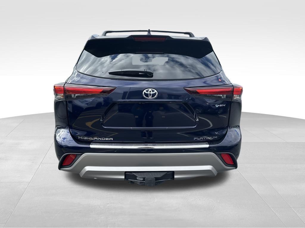 new 2025 Toyota Highlander Hybrid car, priced at $55,167