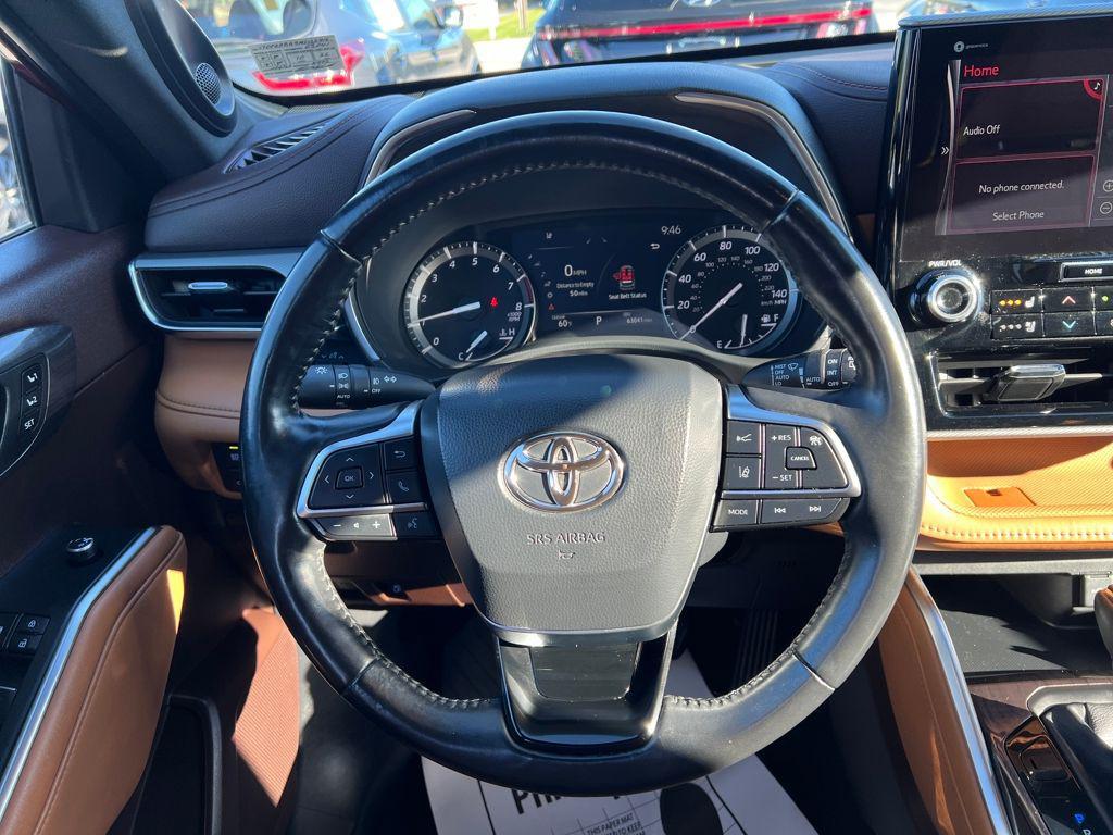 used 2021 Toyota Highlander car, priced at $35,988